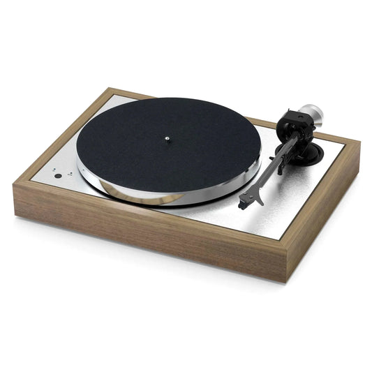 Pro-Ject - Classic Evo Turntable w/ Sumiko Moonstone - Walnut ; VINYLGLOB